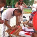 W piątek 18 lipca nasza radiowa ekipa odwiedziła Końskie. Nasz wóz satelitarny ustawił się na skwerze obok kolegiaty pw. św.Mikołaja. / Ewa Kiślak / Radio Kielce