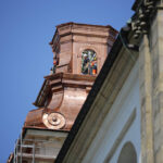 Święty Krzyż. Montaż drugiego elementu kopuły wieży klasztornej. / Wojciech Habdas / Radio Kielce