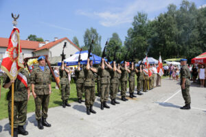 W południe w Ociesękach w gminie Raków odbyły się obchody 70 rocznicy akcji "Burza". / Wojciech Habdas / Radio Kielce
