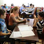 W środę zajęcia na Uniwersytecie Jana Kochanowskiego rozpoczęło 27 młodych naukowców z całego województwa. / Wojciech Habdas / Radio Kielce