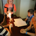 W środę zajęcia na Uniwersytecie Jana Kochanowskiego rozpoczęło 27 młodych naukowców z całego województwa. / Wojciech Habdas / Radio Kielce