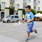 Świętokrzyskie na fali - Pl. Artystów. Odwiedziły nas dzieci z Siemachy. / Wojciech Habdas / Radio Kielce