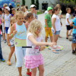 Świętokrzyskie na fali - Pl. Artystów. Odwiedziły nas dzieci z Siemachy. / Wojciech Habdas / Radio Kielce