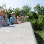 Spacer po centrum Kielc w ramach wakacyjnych audycji pod wspólnym tytułem „Świętokrzyskie na fali. 25 lat wolności”. Kadzielnia / Wojciech Habdas / Radio Kielce