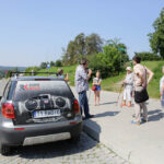 Spacer po centrum Kielc w ramach wakacyjnych audycji pod wspólnym tytułem „Świętokrzyskie na fali. 25 lat wolności”. Kadzielnia, kolejne "wejście" na żywo. / Wojciech Habdas / Radio Kielce