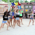 W amfiteatrze na Kadzielni trwają ostatnie przygotowania przed koncertem Gospodarze Gościom, który zainauguruje 41 Festiwal Harcerski / Wojciech Habdas / Radio Kielce