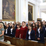 Msza Święta przed Koncertem Galowym Ogólnopolskiego Przeglądu Chórów Akademickich na Św, Krzyzu / Wojciech Habdas / Radio Kielce