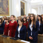 Msza Święta przed Koncertem Galowym Ogólnopolskiego Przeglądu Chórów Akademickich na Św, Krzyzu / Wojciech Habdas / Radio Kielce