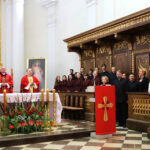 Msza Święta przed Koncertem Galowym Ogólnopolskiego Przeglądu Chórów Akademickich na Św, Krzyzu / Wojciech Habdas / Radio Kielce