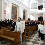 Msza Święta przed Koncertem Galowym Ogólnopolskiego Przeglądu Chórów Akademickich na Św, Krzyzu / Wojciech Habdas / Radio Kielce