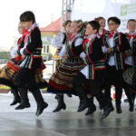 Harcerze biorący udział w 41 Międzynarodowym Harcerskim Festiwalu Kultury Młodzieży Szkolnej odebrali od prezydenta Kielc klucze do bram miasta / Wojciech Habdas / Radio Kielce