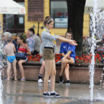 Harcerze biorący udział w 41 Międzynarodowym Harcerskim Festiwalu Kultury Młodzieży Szkolnej odebrali od prezydenta Kielc klucze do bram miasta / Wojciech Habdas / Radio Kielce