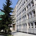 Dobiegł końca remont elewacji budynku C2 Urzędu Marszałkowskiego Województwa Świętokrzyskiego przy al. IX Wieków Kielc 3 / Wojciech Habdas / Radio Kielce