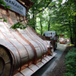 Nocą i wczesnym rankiem do klasztoru na Świętym Krzyżu przetransportowane zostały elementy powstającej tam wieży. / Wojciech Habdas / Radio Kielce