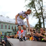 Prezentacja Korony na kieleckim Rynku. Sebastian Kosiorowski / Wojciech Habdas / Radio Kielce