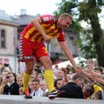 Prezentacja Korony na kieleckim Rynku. / Wojciech Habdas / Radio Kielce