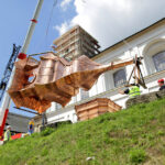 Montaż kopuły wieży klasztoru na Świętym Krzyżu. / Wojciech Habdas / Radio Kielce