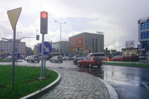 Sygnalizacja świetlna na skrzyżowaniu ulic Gosiewskiego i Żelaznej / Robert Felczak / Radio Kielce