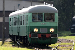 Wagon silnikowy SN61 produkowany między innymi dla PKP w latach 1960-1975 w zakładach na Węgrzech. Pojazdy te obsługiwały pociągi podmiejskie oraz „ekspresy”. W Polsce w latach 70-tych prowadziły pociągi ekspresowe, np. "Tatry" z Warszawy do Zakopanego / Robert Felczak / Radio Kielce