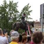 Uroczystości odsłonięcia pomnika Marszałka Józefa Piłsudskiego. / Stanisław Blinstrub / Radio Kielce
