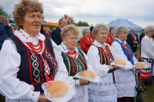 Dożynki w gminie Sitkówka-Nowiny (17 sierpnia 2014 r.) / Kamil Król / Radio Kielce