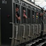 W miniony weekend w Skansenie Taboru Kolejowego w Chabówce odbyła się 10., jubileuszowa „Parowozjada”. Na tory wyjechały nie tylko napędzane parą lokomotywy, ale również zabytkowe wagony. Podczas dwudniowej imprezy można było podziwiać nie tylko parowozy, ale również wybrać się w podróż pociągiem retro. Tras było kilka, między innymi z Chabówki do Zakopanego / Robert Felczak / Radio Kielce