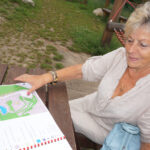 Osoby niewidome i słabo widzące zwiedzały kieleckie rezerwaty przyrody / Iwona Murawska / Radio Kielce