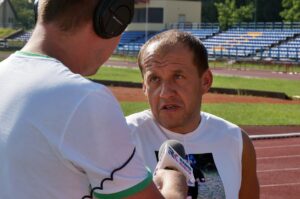 Świętokrzyskie na Fali - Bez Kofeiny - bieganie na stadionie lekkoatletycznym / Stanisław Blinstrub, Krzysztof Żoładek / Radio Kielce