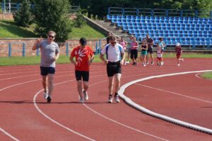 Świętokrzyskie na Fali - Bez Kofeiny - bieganie na stadionie lekkoatletycznym / Stanisław Blinstrub, Krzysztof Żoładek / Radio Kielce