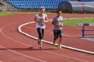 Świętokrzyskie na Fali - Bez Kofeiny - bieganie na stadionie lekkoatletycznym / Stanisław Blinstrub, Krzysztof Żoładek / Radio Kielce