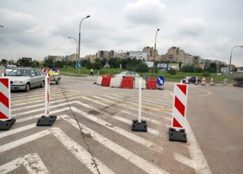 Remont Grunwaldzkiej od Poklasztornej do Szajnowicza. Zmiana organizacji ruchu.c / Stanisław Blinstrub / Radio Kielce