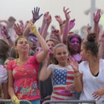 Festiwal Kolorów na dachu Galerii Korona w Kielcach / Kamil Król / Radio Kielce