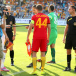 3. kolejka T-Mobile Ekstraklasy: Korona Kielce - Pogoń Szczecin. Kapitanowie obu zespołów / Kamil Król / Radio Kielce