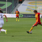 3. kolejka T-Mobile Ekstraklasy: Korona Kielce - Pogoń Szczecin. Po tym strzale Jacka Kiełba Korona objęła prowadzenie / Kamil Król / Radio Kielce