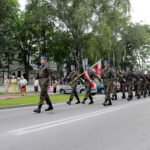 70 rocznica wybuchu Powstania Warszawskiego. Przemarsz na skwer Szarych Szeregów. / Wojciech Habdas / Radio Kielce