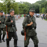 70 rocznica wybuchu Powstania Warszawskiego. Przemarsz na skwer Szarych Szeregów. / Wojciech Habdas / Radio Kielce