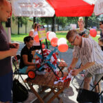 Świętokrzyskie na fali - Suchedniów. Powstają kolejne ogniwa wolności. / Wojciech Habdas / Radio Kielce