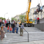 Pomnik Marszałka Józefa Piłsudskiego dotarł do Kielc. / Wojciech Habdas / Radio Kielce