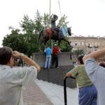 Pomnik Marszałka Józefa Piłsudskiego dotarł do Kielc. / Wojciech Habdas / Radio Kielce