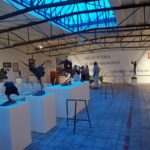 Retrospektywna wystawa prac Lubomira Tomaszewskiego otwarta została w Galerii Sztuki Współczesnej van Rij w Ćmielowie. / Teresa Czajkowska / Radio Kielce