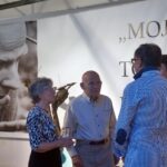 Retrospektywna wystawa prac Lubomira Tomaszewskiego otwarta została w Galerii Sztuki Współczesnej van Rij w Ćmielowie. / Teresa Czajkowska / Radio Kielce