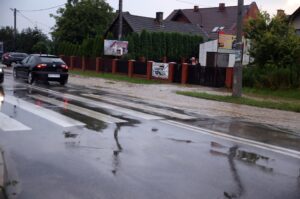 Zatopione po deszczu okolice ulic Warszawskiej i Szybowcowej w Kielcach / Stanisław Blinstrub / Radio Kielce