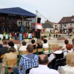 Pokazy historyczne na Rynku w Chęcinach (14 września 2014 r.) / Radio Kielce