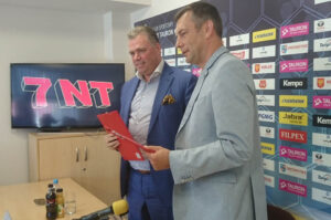 Vive ma nowego sponsora 7NT HiTech / Marek Cender / Radio Kielce