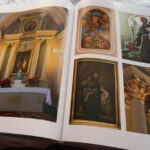 Prezentacja albumu, poświęconego najstarszej ostrowieckiej świątyni - kolegiacie pod wezwaniem Michała Archanioła. / Teresa Czajkowska / Radio Kielce