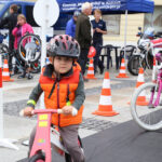 Piknik "Bezpieczni na drodze” na Rynku w Kielcach / Kamil Król / Radio Kielce