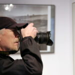 Wernisaż wystawy zdjęć Pawła Pierścińskiego w Dworku Laszczyków / Krzysztof Żołądek / Radio Kielce