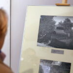 Wernisaż wystawy zdjęć Pawła Pierścińskiego w Dworku Laszczyków / Krzysztof Żołądek / Radio Kielce