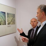 Wernisaż wystawy zdjęć Pawła Pierścińskiego w Dworku Laszczyków / Krzysztof Żołądek / Radio Kielce