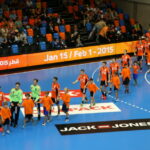 1. kolejka Ligi Mistrzów piłkarzy ręcznych: Kadetten Schaffhausen - Vive Tauron Kielce. Przedmeczowa prezentacja / Kamil Król / Radio Kielce